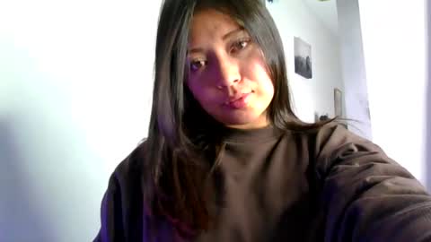QUEEN OFF MILk  IM BACK  15 NOV online show from 06/05/26, 11:54