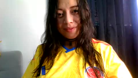 Snapshot of aleska_dollx chatting on 06/27/26, 04:56 QUEEN OFF MILk IM BACK 15 NOV online show from 06/27/26, 04:56