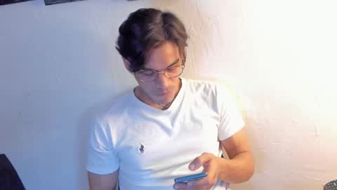 Snapshot of aless204 chatting on 02/19/26, 02:24 aless online show from 02/19/26, 02:24