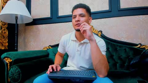 Alessandro King online show from 01/10/25, 11:22