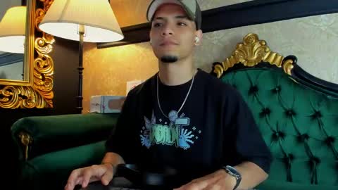 Snapshot of aless_king chatting on 05/13/26, 07:55 Alessandro King online show from 05/13/26, 07:55
