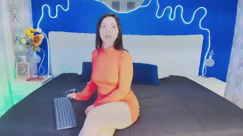 alessa_novva online show from 04/23/26, 12:04