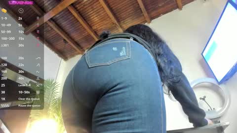 Snapshot of alessa_wells chatting on 02/11/25, 11:10 Alessa online show from 02/11/25, 11:10
