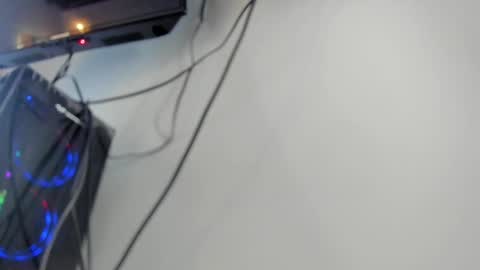 Snapshot of alessa_wells chatting on 09/22/25, 11:01 Alessa online show from 09/22/25, 11:01