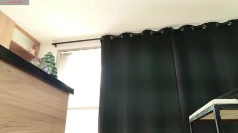 Alessandra online show from 12/17/25, 07:53