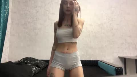 Emma online show from 03/04/26, 02:23