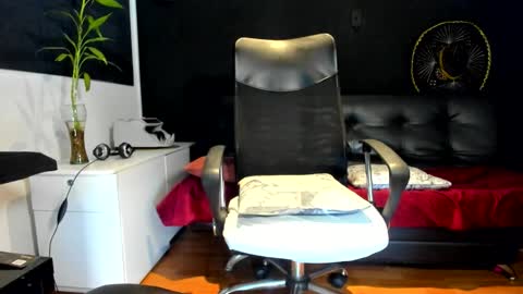 ALESSANDRO  WYE online show from 10/24/25, 02:30