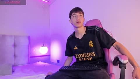 Snapshot of alessandro_dybala chatting on 12/28/24, 11:52 Alessandro Dybala online show from 12/28/24, 11:52