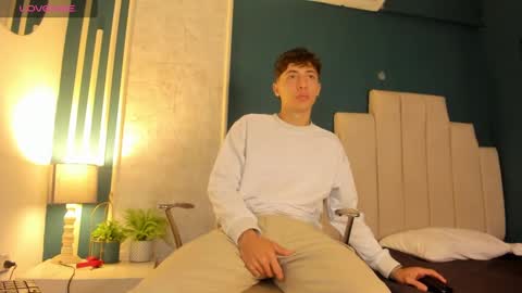 Snapshot of alessandro_dybala chatting on 01/04/25, 12:05 Alessandro Dybala online show from 01/04/25, 12:05