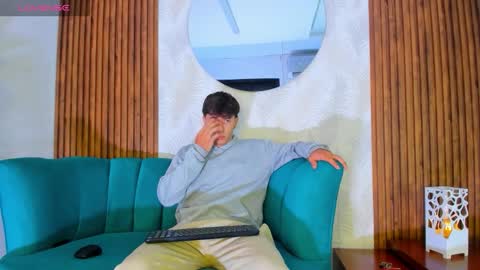 Snapshot of alessandro_dybala chatting on 10/12/25, 12:37 Alessandro Dybala online show from 10/12/25, 12:37