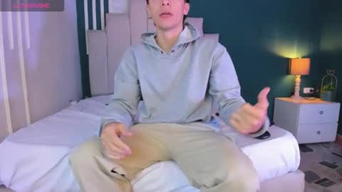 Alessandro Dybala online show from 11/25/25, 12:27