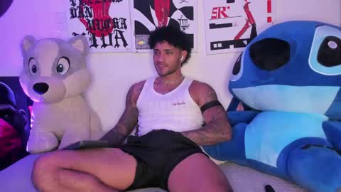 Snapshot of alessandro_vanni chatting on 04/30/26, 03:46 Alessandro Vanni online show from 04/30/26, 03:46