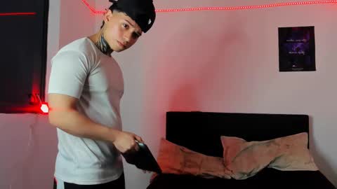 Alessandro online show from 02/13/25, 03:07