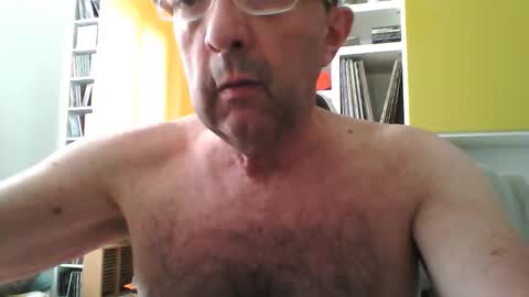 Snapshot of alessandroalexx chatting on 06/06/26, 09:03 Daddy Alexx online show from 06/06/26, 09:03