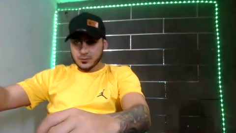 Snapshot of alessandrobooy chatting on 07/10/26, 08:29 alessandro online show from 07/10/26, 08:29