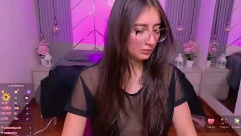 Snapshot of alessia_moore chatting on 07/07/26, 02:43 Alessia online show from 07/07/26, 02:43
