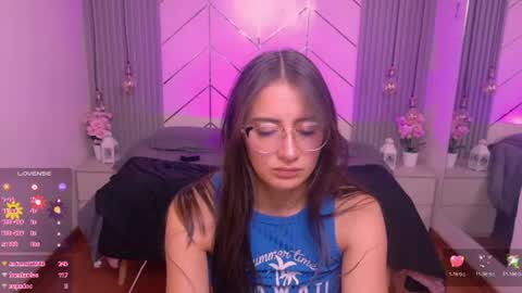 Snapshot of alessia_moore chatting on 07/28/26, 07:39 Alessia online show from 07/28/26, 07:39