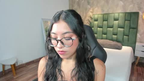 Alessia  online show from 05/05/26, 03:03