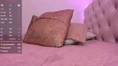 Snapshot of alessiabaum18 chatting on 12/21/24, 09:12 CATA online show from 12/21/24, 09:12