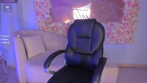 Snapshot of alessiacorleone_ chatting on 12/12/24, 02:15 Alessia online show from 12/12/24, 02:15