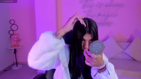 Snapshot of alessiacorleone_ chatting on 12/27/24, 07:03 Alessia online show from 12/27/24, 07:03