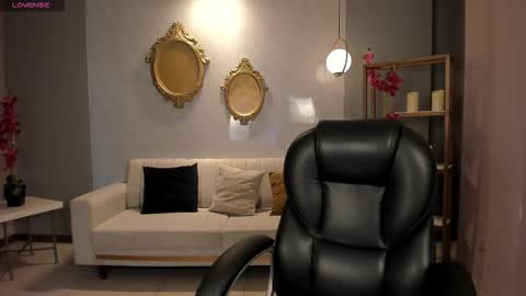 Snapshot of alessiacorleone_ chatting on 09/23/25, 07:17 Alessia online show from 09/23/25, 07:17
