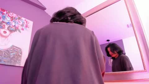 alessiia__ online show from 11/18/25, 04:06