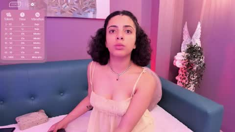 alessiia__ online show from 02/11/26, 03:00