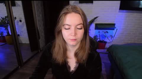 Snapshot of alessssamistress chatting on 09/28/25, 10:53 Alex online show from 09/28/25, 10:53