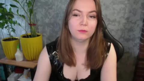 Snapshot of alessssamistress chatting on 05/25/26, 12:11 Alex online show from 05/25/26, 12:11
