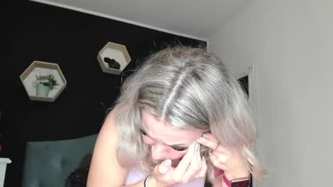 alesys69 online show from 02/17/25, 09:41