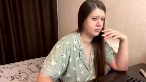 Aletta Oushen online show from 12/20/24, 12:05