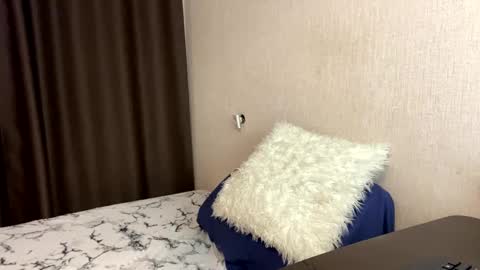 Aletta Oushen online show from 12/21/24, 09:55