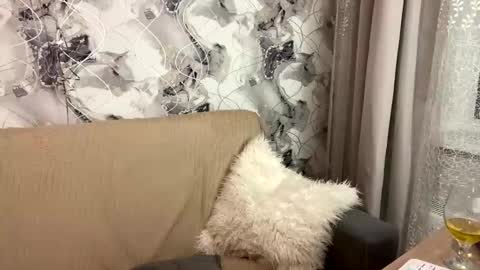 Aletta Oushen online show from 02/05/25, 06:26