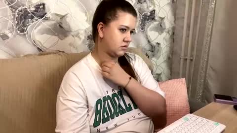 Aletta Oushen online show from 02/20/25, 12:25