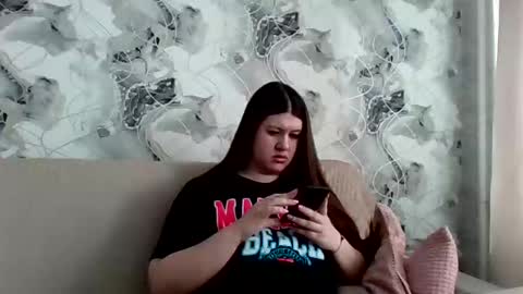 Aletta Oushen online show from 03/03/25, 08:27