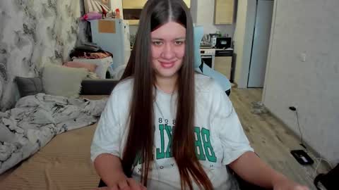 Aletta Oushen online show from 11/12/25, 09:21