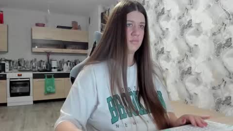 Aletta Oushen online show from 11/18/25, 11:25