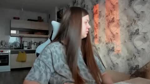 Aletta Oushen online show from 11/19/25, 09:53