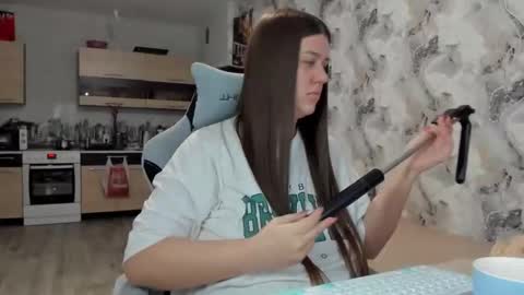 Aletta Oushen online show from 11/22/25, 05:56