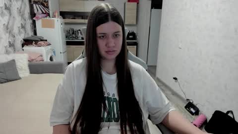 Aletta Oushen online show from 11/24/25, 10:59