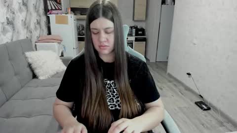 Aletta Oushen online show from 11/30/25, 11:36