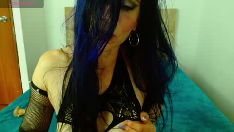 Snapshot of alettallove chatting on 05/18/26, 02:45 alettallove online show from 05/18/26, 02:45