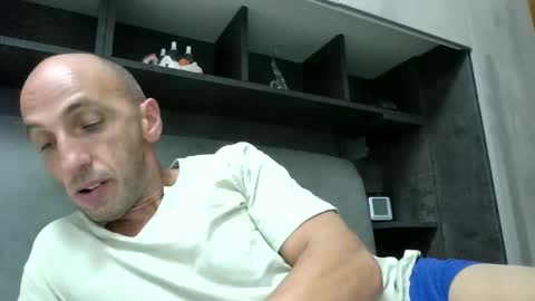 alex120475 online show from 09/26/25, 10:03