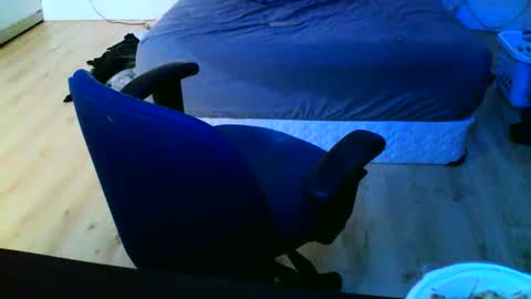 alex42696969 online show from 10/18/25, 02:03