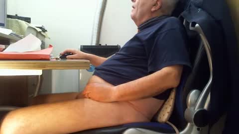 alex47100 online show from 01/30/25, 09:04