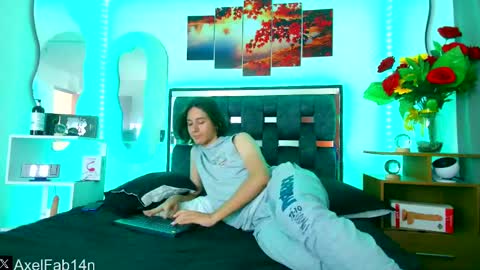 sneider online show from 02/08/25, 06:44