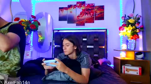 sneider online show from 02/17/25, 06:37