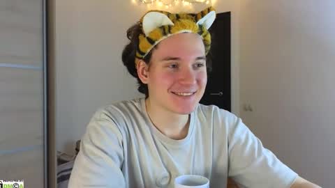 FAVORITE online show from 02/26/25, 02:46