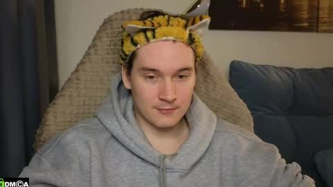 FAVORITE online show from 04/19/26, 05:56